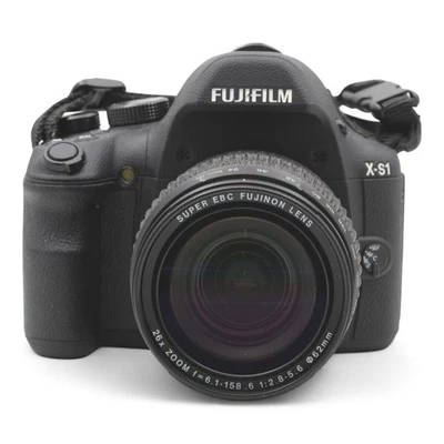 Fuji Finepix X-S1 Fujifilm With Super EBC Fujinon 26X Zoom 6.1-158.6 1:2.8-5.6 - Image 1 of 4