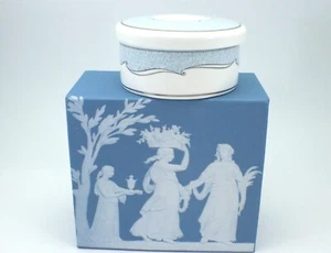 Wedgwood Venice TRINKET BOX Round Bone China 2-Piece Blue & White in Box - Picture 1 of 10