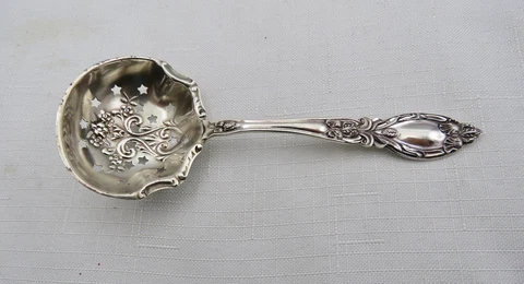 Art Nouveau  Baker Manchester Lady Clare Sterling Pierced Bon Bon Serving Spoon Cover