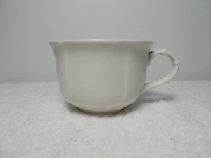 Villeroy & Boch China Manoir Ivory White Porcelain Coffee Tea Cup Mug Luxembourg - Picture 1 of 6