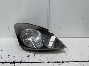 Mitsubishi Magna Right Head Light TL 10/2004-08/2005 - Picture 1 of 6