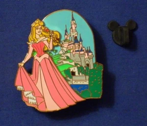Aurora Pin-on-Pin with Dimensional Castle LE 250 on card Pin # 56932 - Picture 1 of 3
