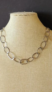 Silpada Hammered Link Necklace Beautiful 18" Widest .60" Good Condition - Picture 1 of 4