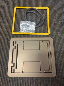 Wiremold Legrand FPCTCBZ-Brida Recorte Superior FloorPort Cubierta BRONCE Nueva Caja Abierta - Imagen 1 de 4