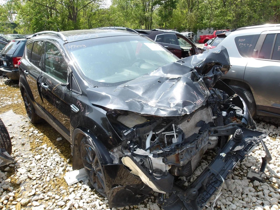 Used Front Left Seat Front fits: 2015 Ford Escape bucket air bag electric cloth - Image 1 of 4