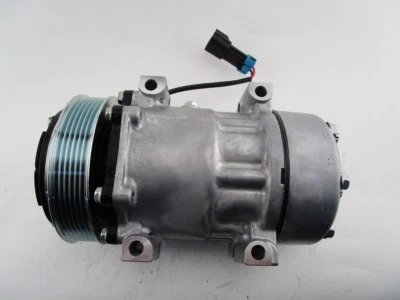 RYC Remanufactured AC Compressor AEG578 Replaces Sanden 4897 - Image 1 of 3