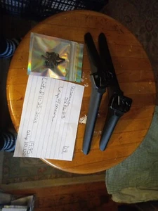 Hisense TV Ständer Basis Standbeine mit Schrauben PA6-GF30 für 58R6E3 & andere; XLNT - Bild 1 von 5