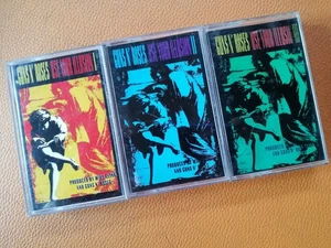 GUNS N’ ROSES [ USE YOUR ILLUSION ] VINTAGE CASSETTE THAILAND EDITION - Picture 1 of 7