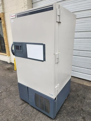 Thermo Fisher Scientific UXF60086A63 -86°C 直立式超低实验室冰柜 工作 — 第 1/4 张图片