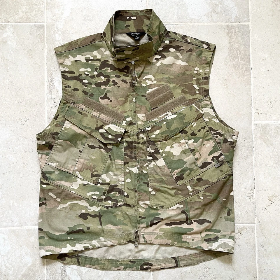 BLACKHAWK! Brand Frog Camo Military Style Hunting Vest - Image 1 of 4