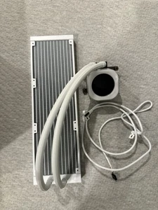 CORSAIR iCUE Link Titan 360 RX LCD Liquid CPU Cooler – 360mm AIO *Radiator Only* - Bild 1 von 8