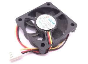 Titan TFD-501512C Ventilateur 3 broches DC Brushless Fan DC 12V 0.13A - Photo 1/1