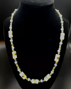 Collar de cuentas de girasol de porcelana/vidrio con cuentas ciíndricas y redondas azul/amarillo - Imagen 1 de 9
