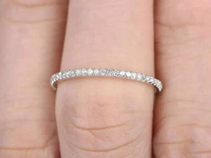 Banda de boda eterna de diamantes de corte redondo de 1,00 quilates chapada en oro blanco 14 K - Imagen 1 de 3