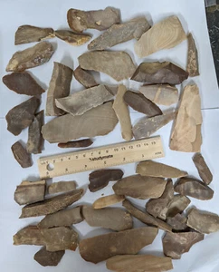 800 Grams NEOLITHIC & PALEOLITHIC Stone age Tools and Artifacts (#F1471) - Picture 1 of 1