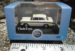 Oxford Auto 1/76 Austin Cambridge A60 Snowberry White / Embassy Maroon 76ACF007 - Picture 1 of 2