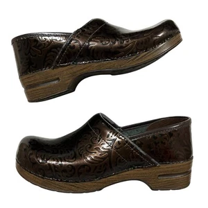 Dansko Damen 12 Braun Paisley Blumen Lackleder Holz Clog Schuhe EU 42 - Bild 1 von 11