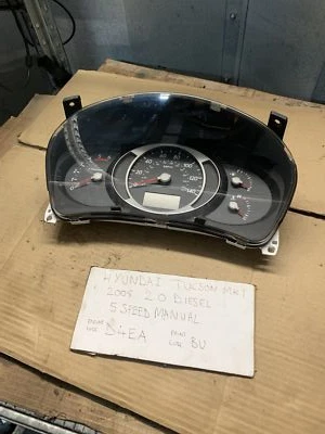 Cuadro de instrumentos velocímetro diésel Hyundai Tucson MK1 2005 2,0 94011-2E030 Foto 1 de 4