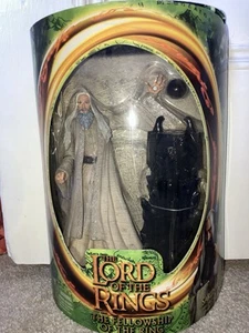 LOTR ToyBiz Saruman Magic Floating Palantir Action Figure Lord of the Rings - Picture 1 of 6