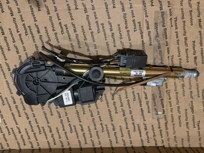 Антенна питания в сборе 24000426 2000 Cadillac Deville от оригинального производителя - Изображение 1 из 4