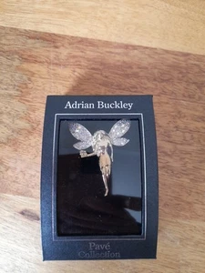 Adrian Buckley Pave Collection Fee Brosche - Bild 1 von 3