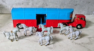 Vintage Corgi Toys 1130 Chipperfield's Circus Horse Transporter Original Box - Изображение 1 из 4