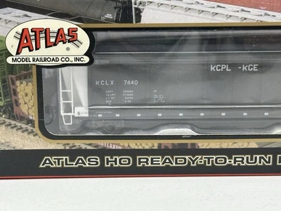 Atlas HO Scale Hopper Coalveyor KCLX Kansas City Power & Light - Image 1 of 3