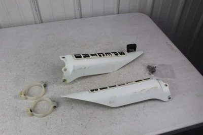 Kawasaki KX250 2004 2005 OEM juego de protectores de horquilla guías KX 125 250 4/2 Foto 1 de 4