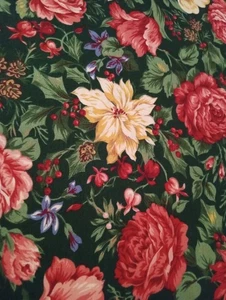 Vintage Floral Fabric Remnant Scrap Poinsettia Fabric Cranston ViP - Picture 1 of 2