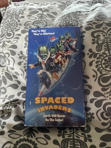 SPACED INVADERS: VINTAGE 1990 Vhs - Bild 1 von 9