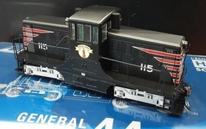 Rapido HO GE 44 Tonner Locomotive Standard DC Boston & Maine #48005 Cab 115 - Picture 1 of 1