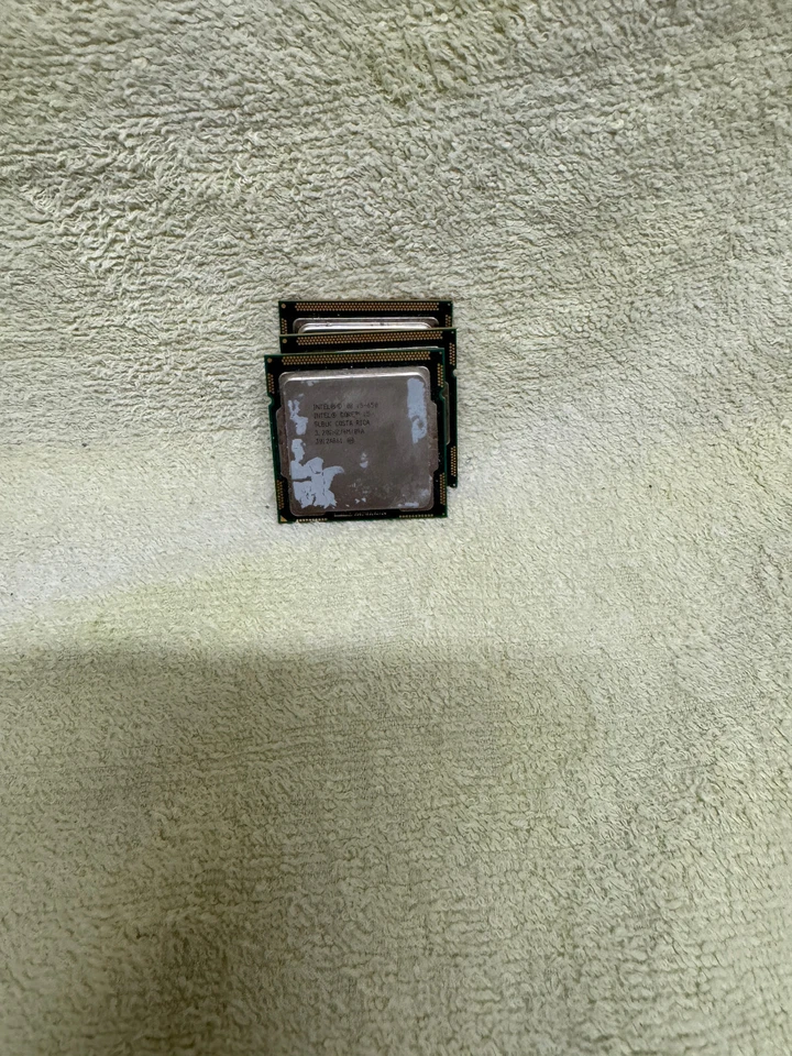 Lote de 3 processadores Intel Core i5-650 3.2 GHz/4M/09A desktop CPU SLBLK - Imagem 1 de 1
