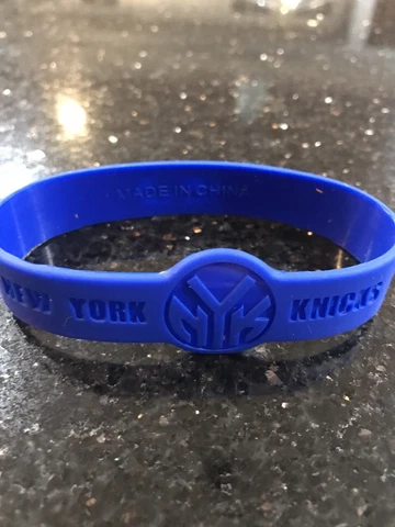 New York Knicks Nba logo silicone wristband bracelet adult Blue Cover