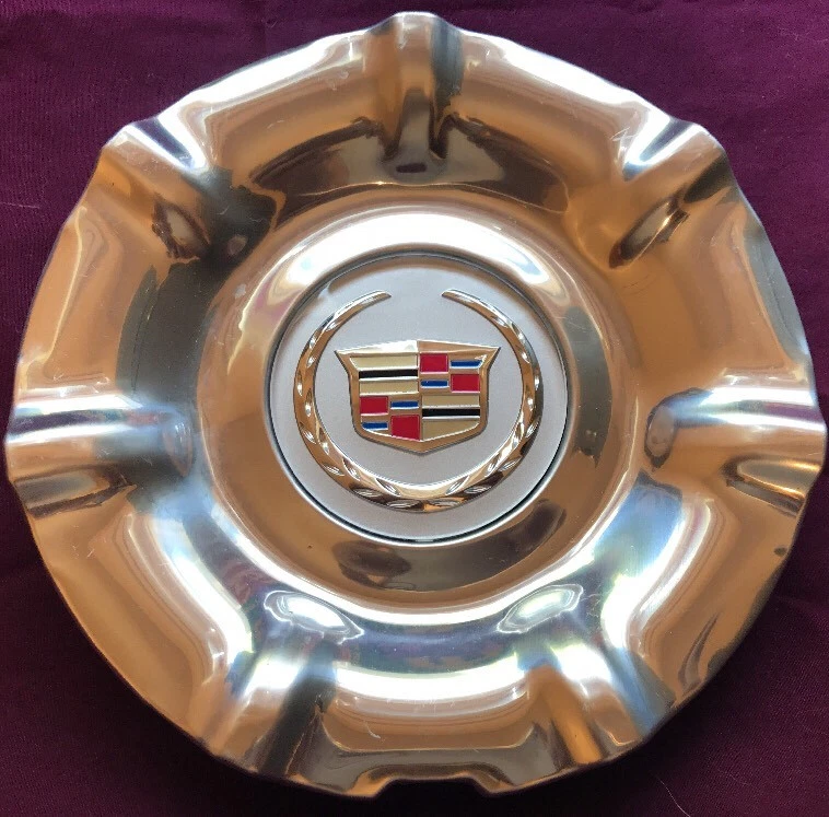 Tapa central rueda Cadillac SRX Premium 20" 7 radios 20965437 2013 2014 2015 2016  Foto 1 de 1