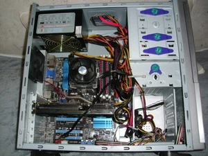 Desktop Pc Asus F 1A75-V Pro/AMD A8-3870/SSD Intenso/HDD 1 TB/RAM 8 GB/GTX 770 - Bild 1 von 10