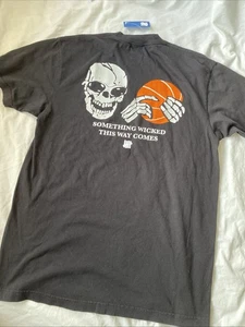 Undefeated Skeleton Basketball Logo Graphic T-shirt Men Med Black Short Sleeve - Picture 1 of 7