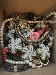 5lb Mixed Mystery Craft Jewelry Lot #A15 - Picture 1 of 4