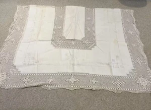 Antique Handmade Irish Tablecloth Outstanding Intricate Lace 50”x65” - Picture 1 of 7