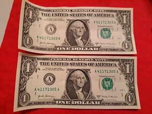 Error Bills Federal Reserve Notes FRN Jumper Serial # Right Side Shift Up 2017-A - Picture 1 of 8