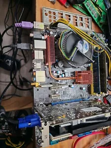 Asus P5K-E socket 775 + Intel Q6600 + 4gb ddr2+ I/O shield - Picture 1 of 6
