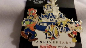 Walt Disney World's 30th Anniversary Collectible Pin-Mickey-Goofy-Castle - Picture 1 of 3