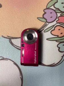 Sony Cyber-shot DSC-P200 7.2MP 3x Optical Zoom CCD Digital Camera - Red - Picture 1 of 12