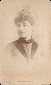 Woman Bryne & Co Richmond Studio CDV Card Photograph (CDV4-5) - Picture 1 of 3