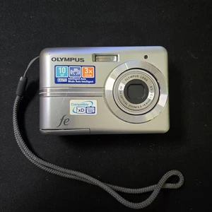 Olympus FE-25 10.0MP Digital Camera Silver w/ Case 3X Optical Zoom Tested - Picture 1 of 10