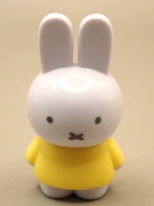 Figura pastel de pie Miffy Rabbit Tetra Fibbitz Japón C586 - Imagen 1 de 6