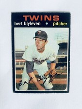 1971 Topps Baseball Bert Blyleven Twins Rookie Card #26 Hall of Famer