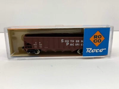 ROCO No.28861 Freight Box Car Southern Pacific SP #454125 N Scale - Image 1 of 4