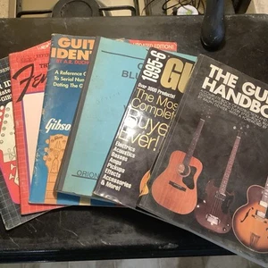 7 Guitar Handbook Fender Gibson GRetsch Martin guitar, identification books - Picture 1 of 6