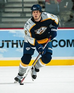 Foto de hockey de la NHL Shea Weber acción de patinaje Nashville Predators 8x10 - Imagen 1 de 1