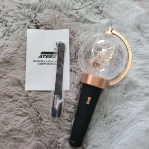 K-POP ATEEZ OFFICIAL LIGHT STICK Globe Shape Fluorescent Hand Lamp Glow Stick - Picture 1 of 9